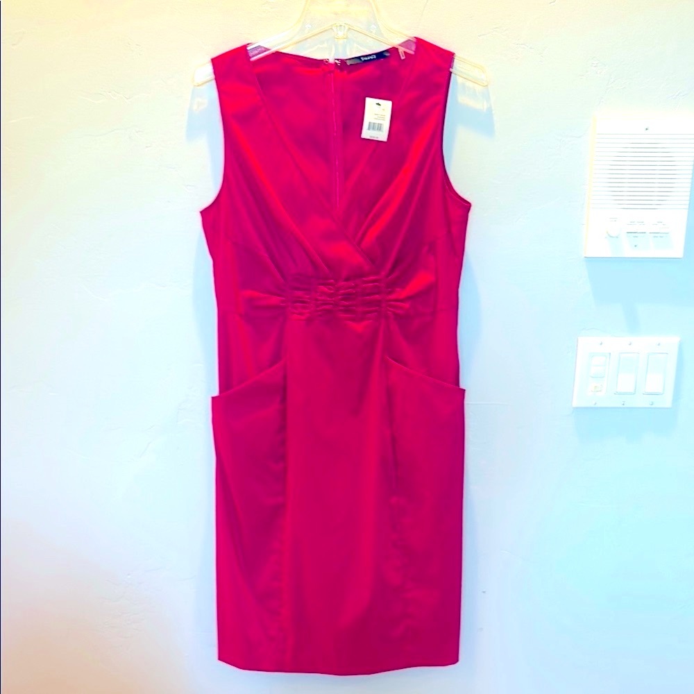 Tahari Sleeveless Fuchsia Mini Party Dress.